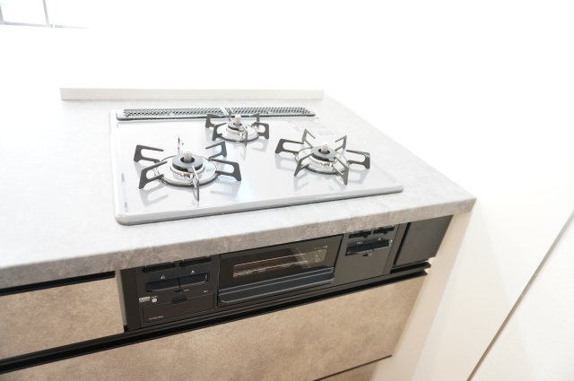 越谷市谷中町1丁目 新築分譲住宅のキッチン