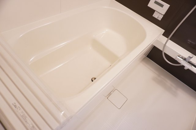 越谷市谷中町1丁目 新築分譲住宅の浴室