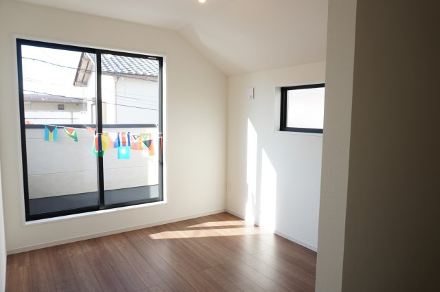 越谷市谷中町1丁目 新築分譲住宅の洋室|6.7帖