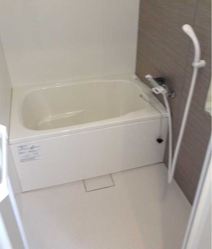 アドウビ学芸大学　三井ホーム施工　角部屋　陽当たり良好の浴室