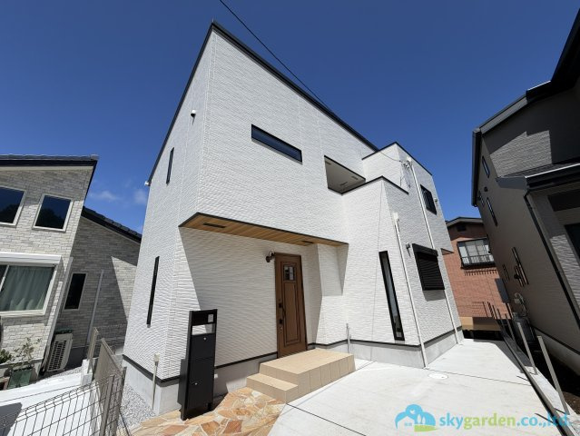 秦野市渋沢　築後未入居戸建　全8区画4号棟