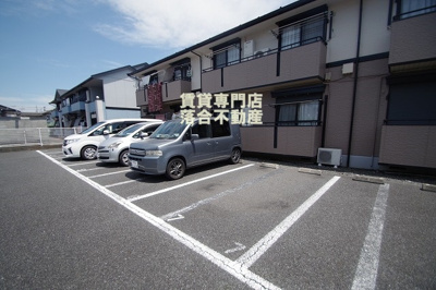 【駐車場】 | ハイカムール東橋本 | 敷地内駐車場完備