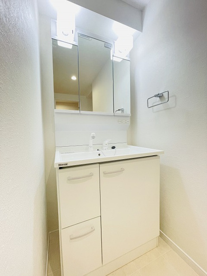 【独立洗面台】 |  デュオ柏原8号棟