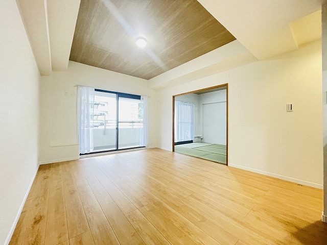 【居間・リビング】 |  デュオ柏原8号棟