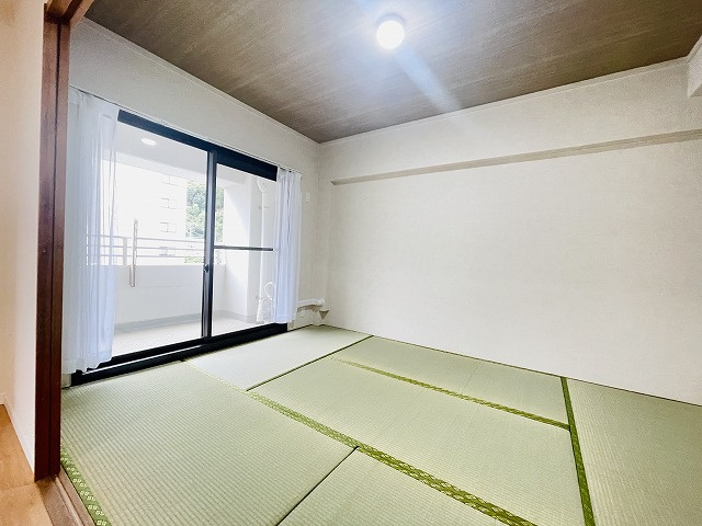 【和室】 |  デュオ柏原8号棟