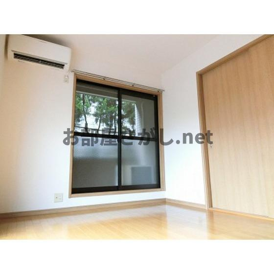 ハイムけやきの居間・リビング|洋室2