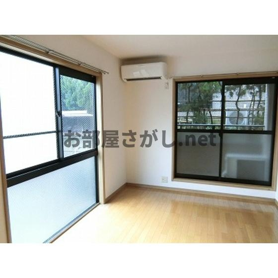 ハイムけやきの居間・リビング|洋室2