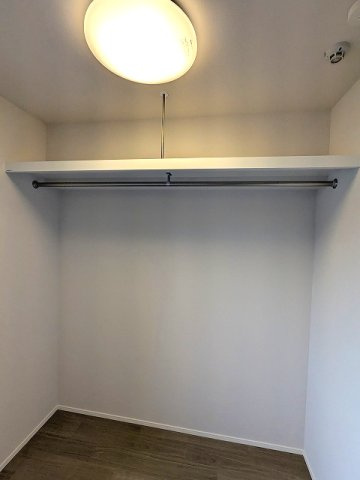 Urbanex新御徒町駅前の設備|2.6帖洋室、照明付、室内有効空間確保したワイドオープンクローゼットです