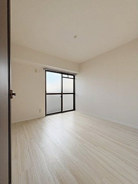 第5田中ビルの洋室