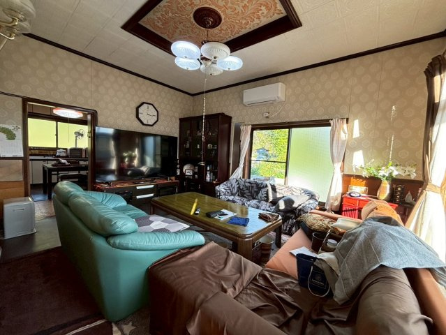 常陸大宮市野田　中古戸建の居間・リビング