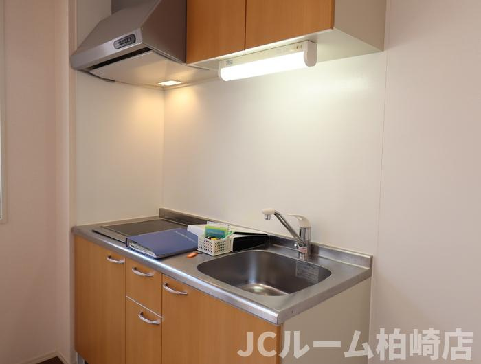 柏崎市常盤台のアパートのキッチン