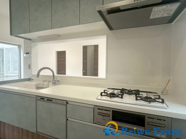 中古戸建　茅ヶ崎市東海岸北5丁目の前面道路含む現地写真