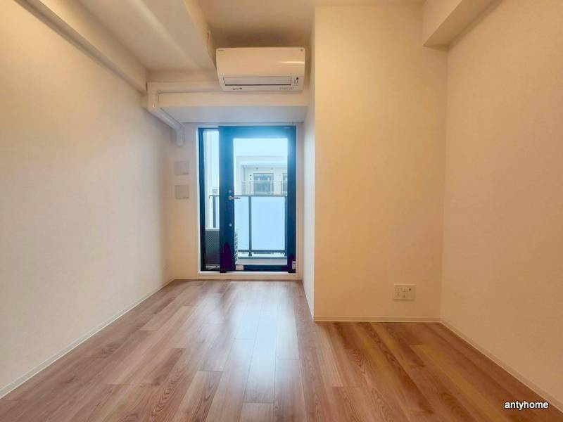 メトロ―サ谷町六丁目ノース　仲介手数料無料の居間・リビング