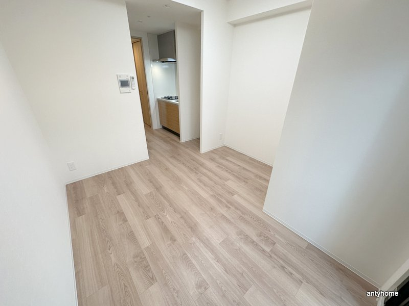 メトロ―サ谷町六丁目ノース　仲介手数料無料の居間・リビング