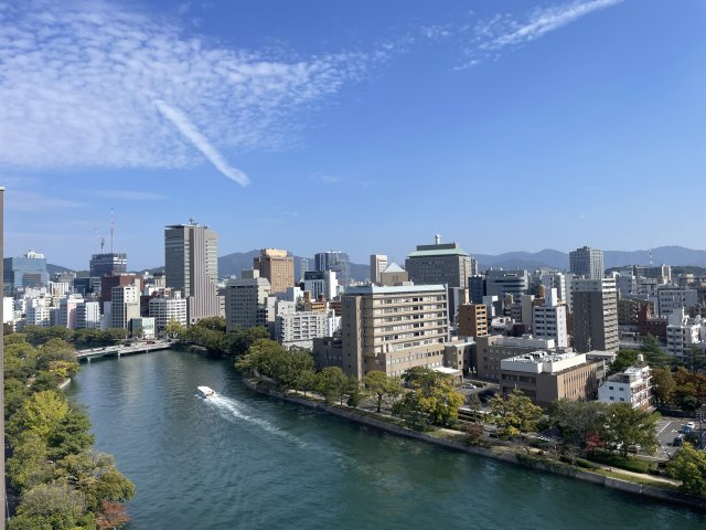 ライオンズ広島加古町の展望|元安川沿い立地の15階建ての最上階。スカイビューと潤いのある贅沢な眺望です！！