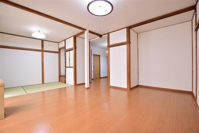 西東京市戸建の洋室