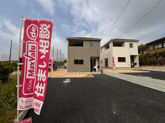 【外観】 | Cradlegarden大府市神田町全２棟【仲介手数料無料　神田小　大府中】 | 撮影
社長の村田です！
自らプレイヤーとして営業しています
長年の経験と実績から皆様により良いマイホーム購入のご提案をいたします。
住宅ローンの不安や購入後の不安等何でもご相談ください。