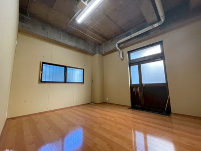 【洋室】 | 新正４丁目住居付店舗戸建て