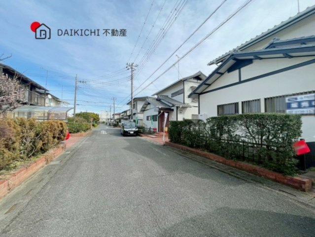 【前面道路含む現地写真】 | HMH比企郡川島町1期　中古戸建