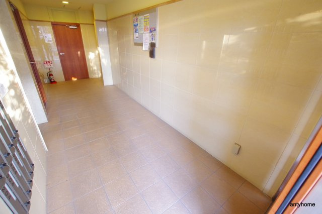 エルセレーノ東三国　仲介手数料無料のロビー