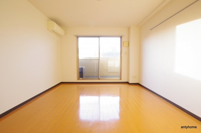 エルセレーノ東三国　仲介手数料無料の洋室