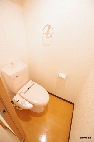 エルセレーノ東三国　仲介手数料無料のトイレ