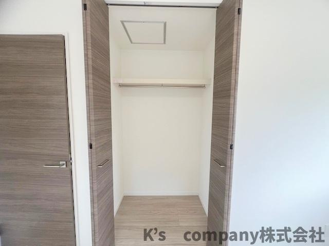 ◎茅ヶ崎市東海岸北5丁目　中古戸建の収納|洋室6帖の収納スペース◇