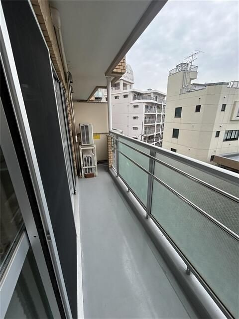 カーサ三田のバルコニー