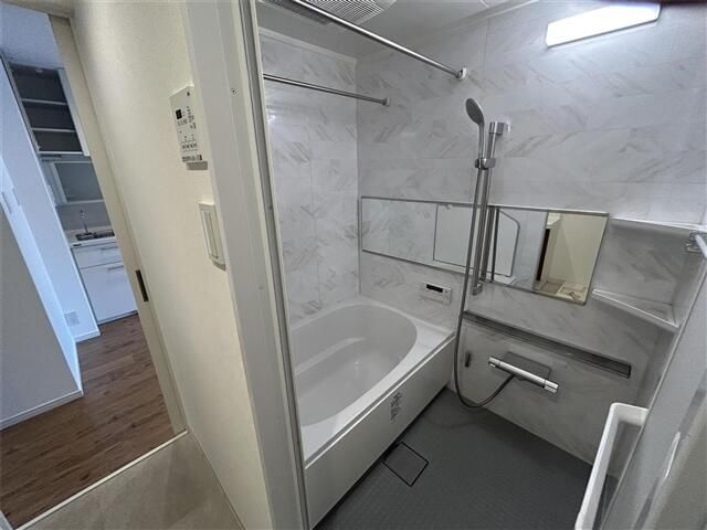 カーサ三田の浴室