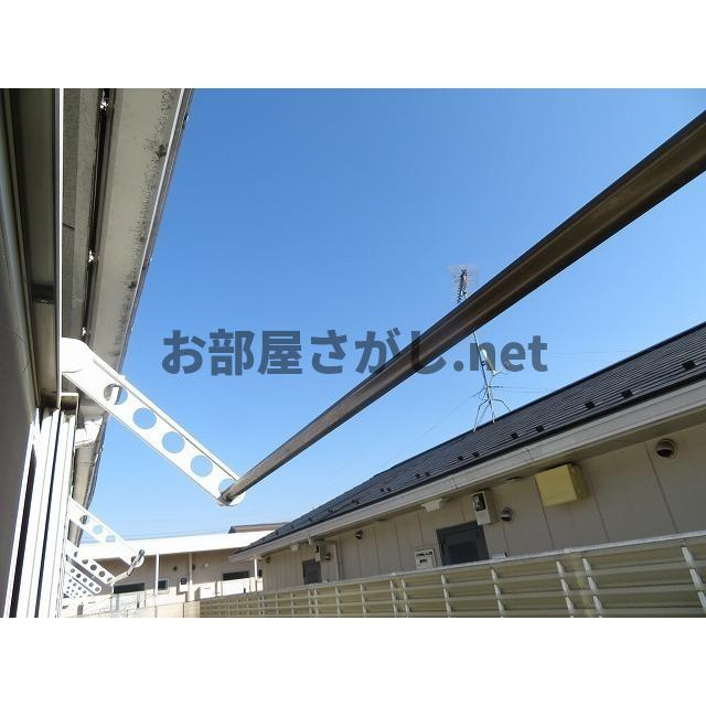 ユーハイツのバルコニー|外に洗濯物干せます