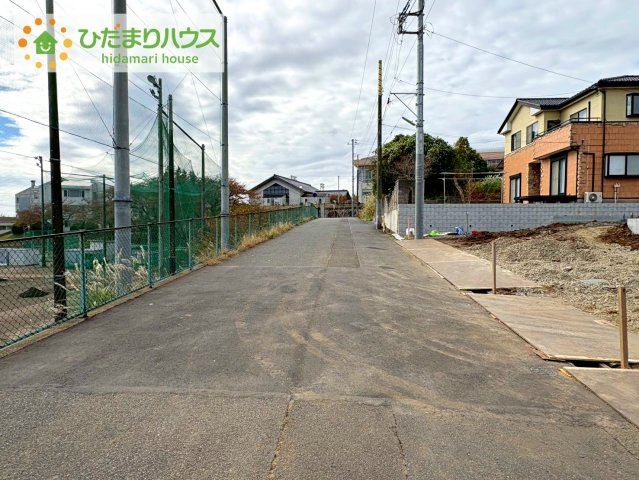 日立市久慈町第25　新築戸建　1号棟の前面道路含む現地写真|前面道路幅6ｍ☆車の出入りもラクラクできちゃいます(^^♪