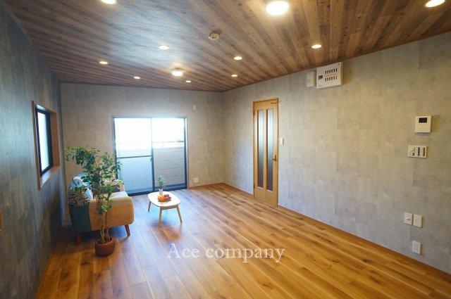 【居間・リビング】 | 東大阪市南鴻池町2丁目 | 【LDK：広々19帖！】