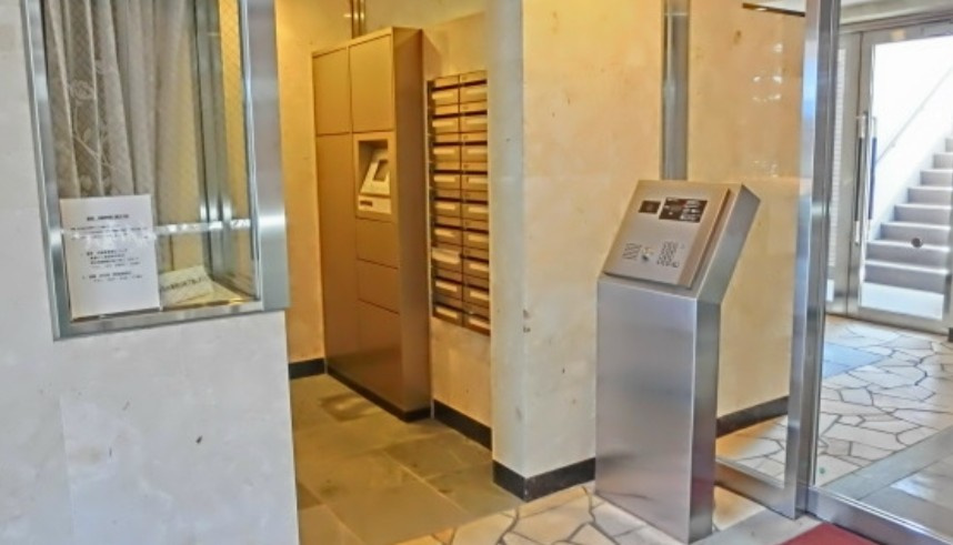 ソルパシオ亀有のエントランス