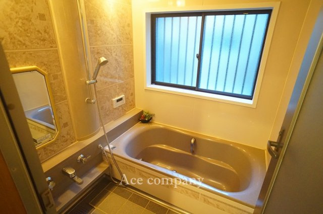 【浴室】 | 東大阪市高井田西1丁目 | 給湯器新調交換済み☆浴室乾燥機完備です☆