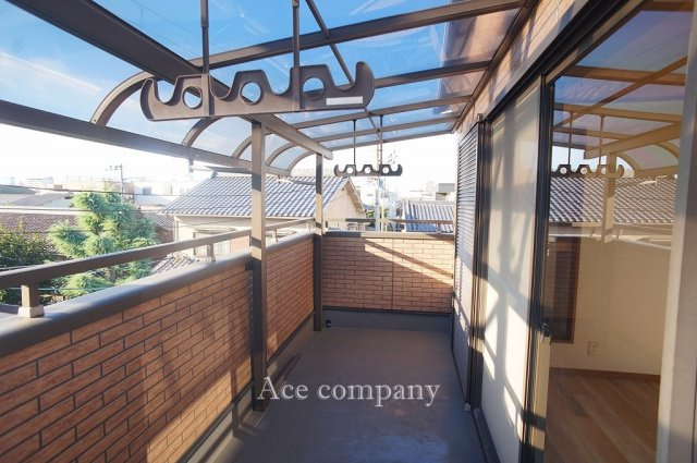 【バルコニー】 | 東大阪市高井田西1丁目 | 3階のワイドバルコニー☆西向き☆塗装済み☆雨除けテラス屋根付きです☆