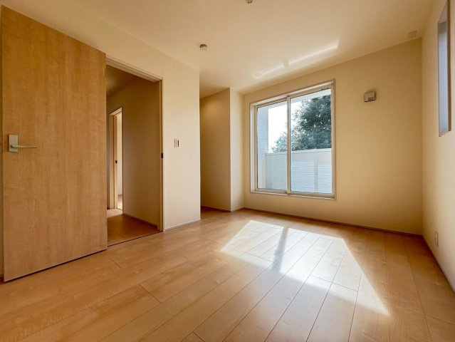 リーブルガーデン　本巣郡北方町加茂　全2区画分譲のトイレ|超表面平滑加工とイオンパワーの「セフィオンテクト」加工で、汚れが付きにくく落ちやすい仕様で清潔です。
便器にフチがないので汚れが隠れて見えない部分がありません。お手入れがとってもラクラクです。