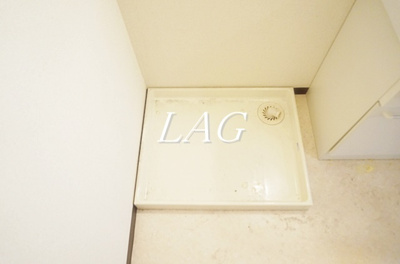 【その他】 | グランデ幕張 | 洗濯機置き場です。