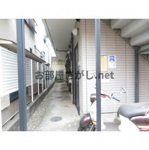 キャップス早稲田の外観|共用廊下1