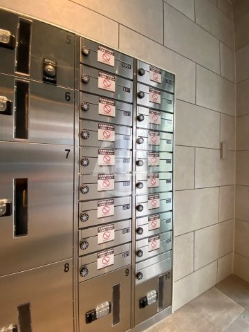 LAZO内久宝寺のその他共用部分|LAZO内久宝寺　郵便ポスト