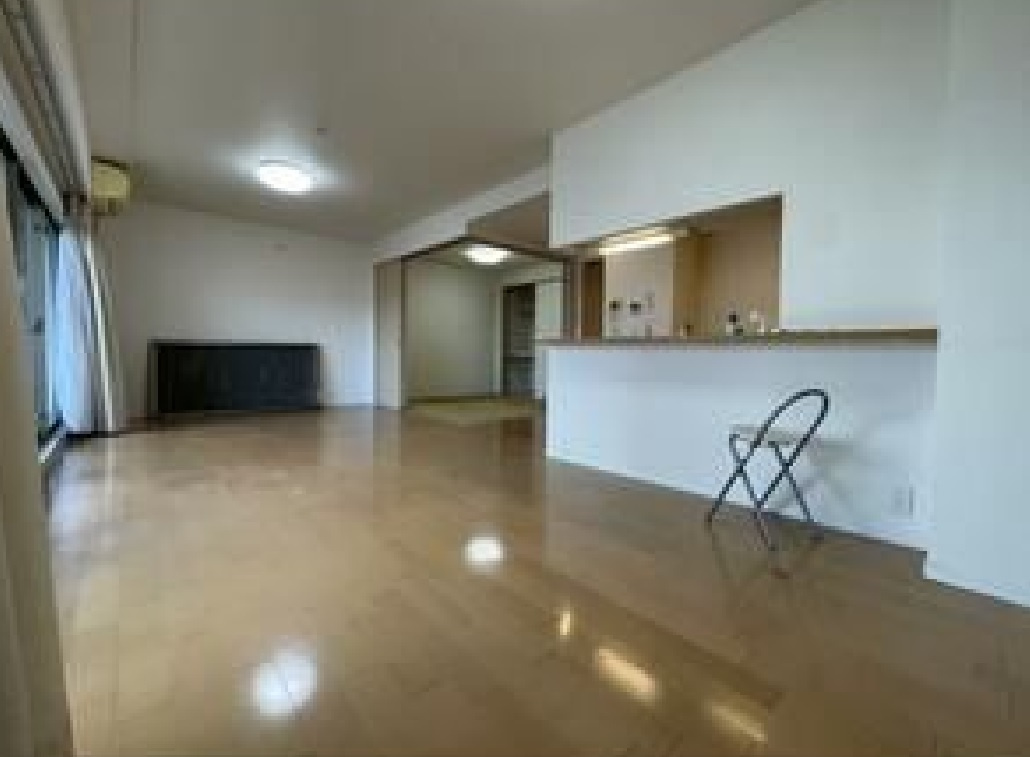 売マンション　小山市城山町　の居間・リビング