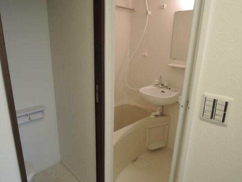 エムズ西荻の浴室