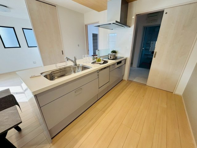 1号棟　新築戸建　富里市七栄　全6棟のキッチン