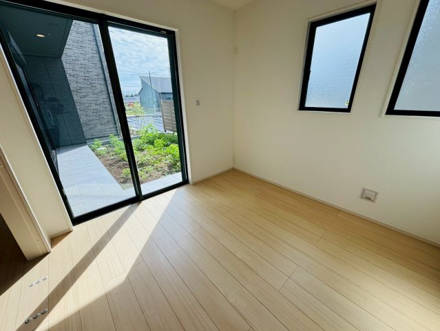 1号棟　新築戸建　富里市七栄　全6棟の洋室