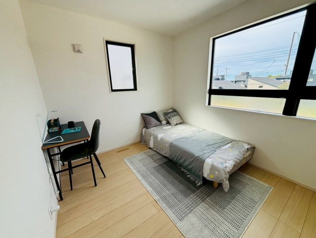 1号棟　新築戸建　富里市七栄　全6棟の洋室