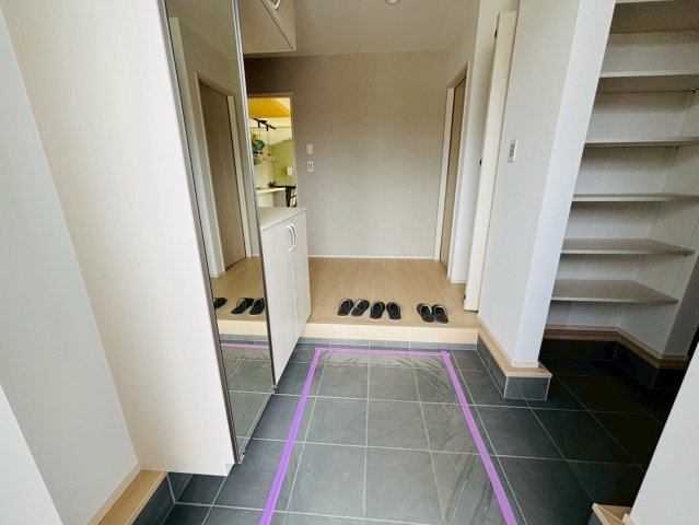 1号棟　新築戸建　富里市七栄　全6棟の玄関