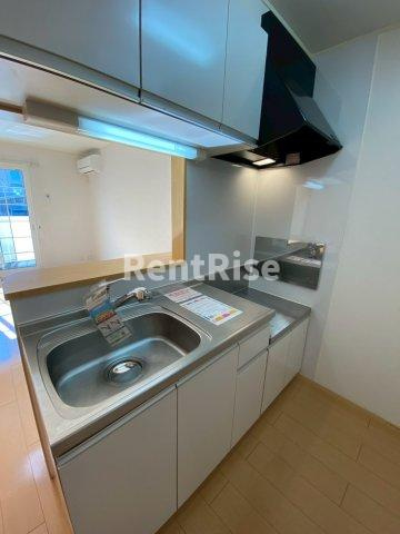 ラ・ヴィータのキッチン|洗面所