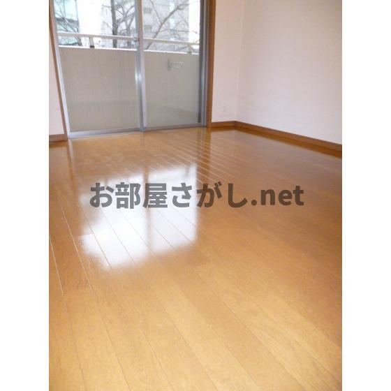 アムス門前仲町　富岡の居間・リビング|こちらのリビングで趣味の時間をお楽しみください