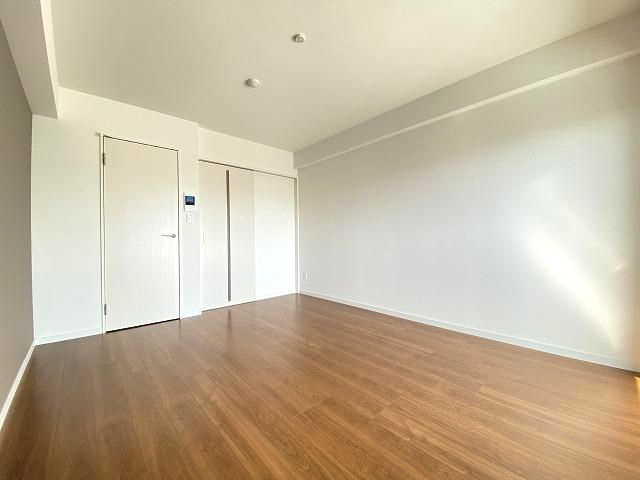 菊池郡菊陽町大字津久礼の賃貸マンションの居間・リビング