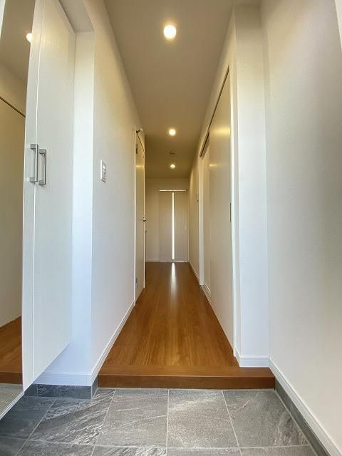 菊池郡菊陽町大字津久礼の賃貸マンションの玄関