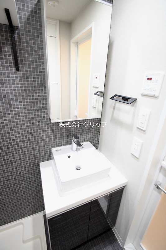 Le'a横濱ウエストステージの独立洗面台